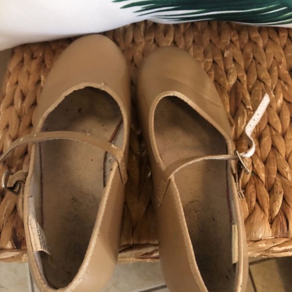 Tap shoes
